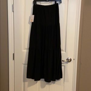 NWT - LULAROE - Black Lace Poppy - xs